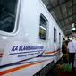 Bupati Banyuwangi Ipuk Fiestiandani secara simbolis berangkatkan Kereta Api Blambangan Ekspres dari Stasiun Ketapang menuju Stasiun Semarang Tawang (Istimewa)