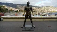 Patung Cristiano Ronaldo Dibakar Orang Tak Dikenal, Polisi Madeira Lakukan Perburuan