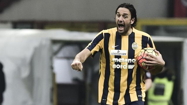 5 Gol Terbaik Serie A: Panenka Luca Toni Permalukan Juventus