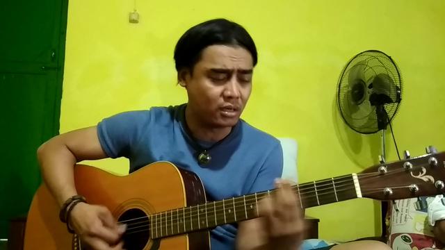 Rindu Kampung Halaman, Charly Van Houten Ciptakan Lagu Cirebon - ShowBiz Liputan6.com