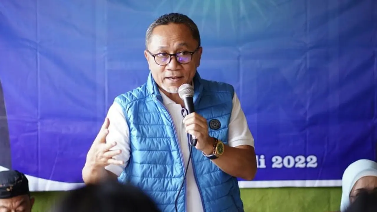 Menteri Perdagangan Zulkifli Hasan mengusulkan subsidi Bahan Bakar Minyak (BBM) langsung untuk rakyat.