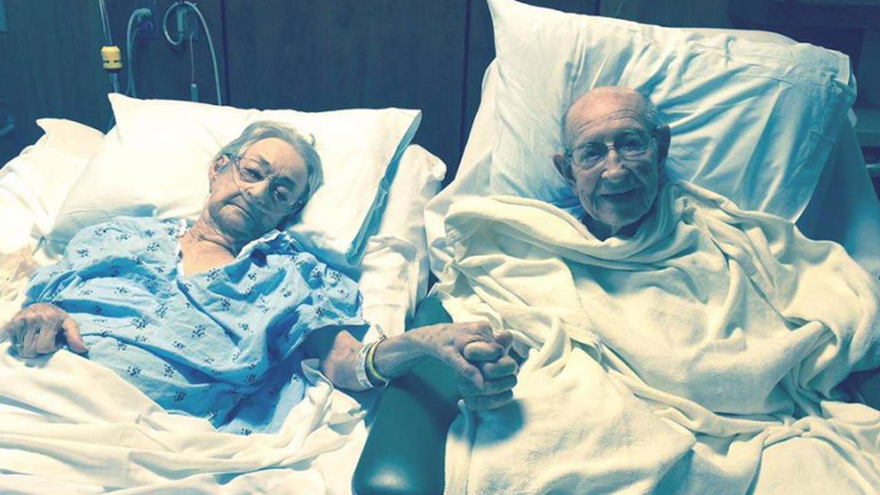 Tak Bisa Berpisah, Pasangan Manula Pinta Sekamar di Saat Terakhir