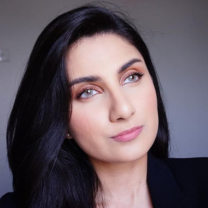 Lebih Singkat Tutorial Makeup  ke  Kantor dalam 20 Menit 
