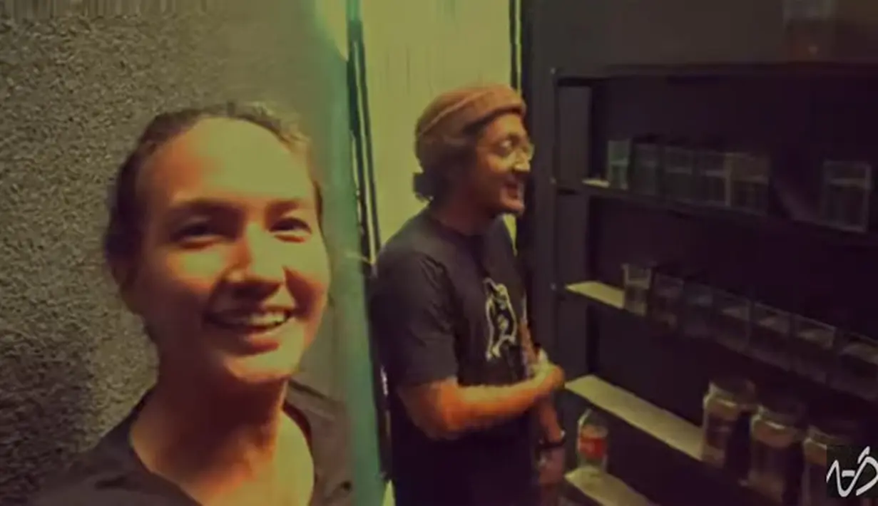 Dimas Anggara dan Nadine Chandrawinata (Youtube/Langkah ND)