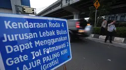 Pemerintah Provinsi (Pemprov) DKI Jakarta bersama Kementerian Pekerjaan Umum (PU) melakukan uji coba pembukaan jalur khusus gratis di Gerbang Tol Fatmawati 2 menuju Lebak Bulus. (Kapanlagi.com/Budy Santoso)