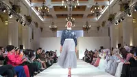 Wearing Klamby berhasil menjadi brand modest wear pertama dari Indonesia yang tampil di ajang London Fashion Week. (Dok/Wearing Klamby).