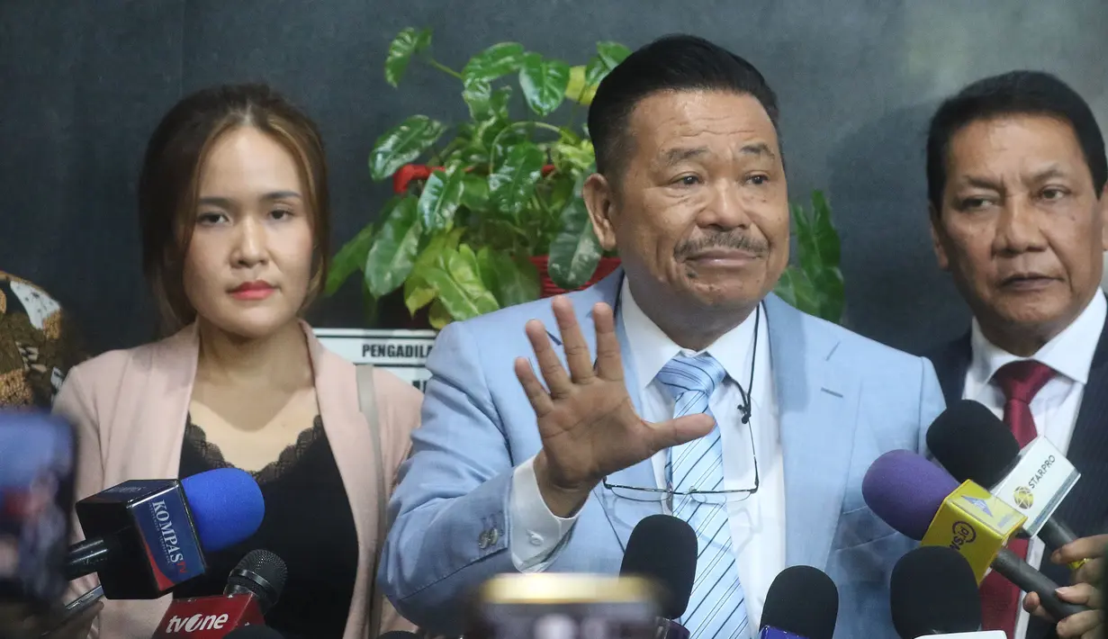 Meski mengaku tidak mudah, keputusan mengajukan Peninjauan kembali atas kasus ini tetap harus dilakukan terlebih Jessica sudah mendapatkan program bebas bersayarat dari Kementerian Hukum dan HAM. (merdeka.om/Arie Basuki)