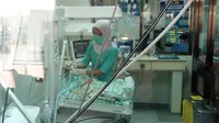 Rumah Sakit Umum Pusat (RSUP) Hasan Sadikin kembali menangani bayi kembar siam conjoined throakoomphalophagus.