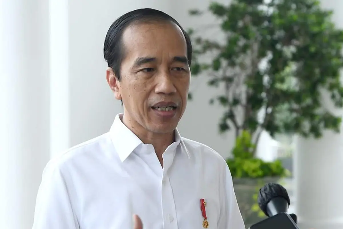 Koordinator Staf Khusus Presiden, Ari Dwipayana, menanggapi soal permintaan Petisi 100 Penegak Daulat Rakyat mengenai pemakzulan Presiden Joko Widodo (Jokowi) sebelum Pemilihan Umum atau Pemilu 2024. Itulah top 3 news hari ini.