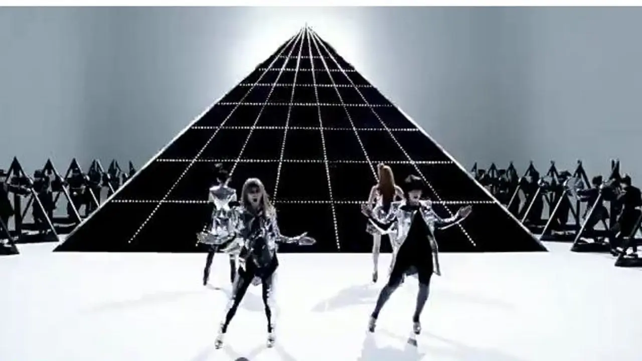Videoklip 2NE1 Dianggap Banyak Sebarkan Simbol Illuminati