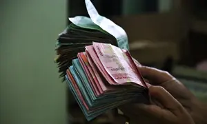 Penyaluran bantuan subsidi upah (BSU) atau subsidi gaji senilai Rp 600 ribu akan dilakukan pada Jumat, 9 September 2022. (Copyright foto: Unsplash.com/Mufid Majnun)