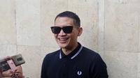 Rezky Aditya didampingi kuasa hukumnya, Irwan Irawan, di Polda Metro Jaya, Selasa (16/5/2023). (Dok. via M. Altaf Jauhar)