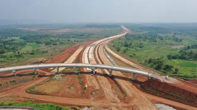 Proyek Jalan Tol Jakarta-Cikampek II Selatan