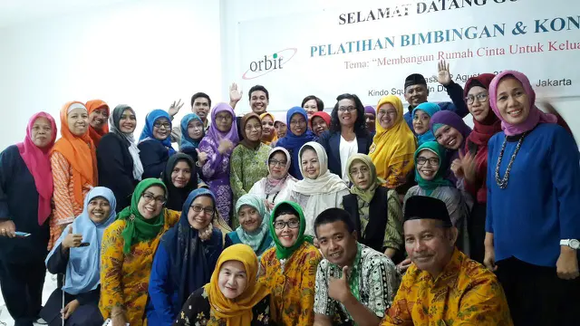 Mengenang Ainun Habibie dengan Habis Kartini, Terbitlah Ainun