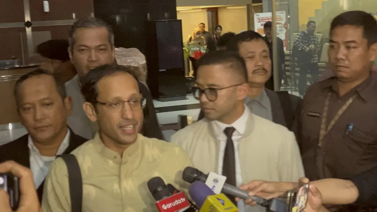 Mantan Menteri Pendidikan, Kebudayaan, Riset dan Teknologi (Mendikbud Ristek) Nadiem Makarim di Gedung merah-putih KPK, Kamis (7/8/2025) (Liputan6.com/Ady Anugrahadi)