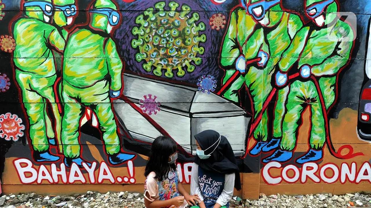 FOTO: Mural Jadi Media Sosialisasi Bahaya COVID-19 di Tangerang
