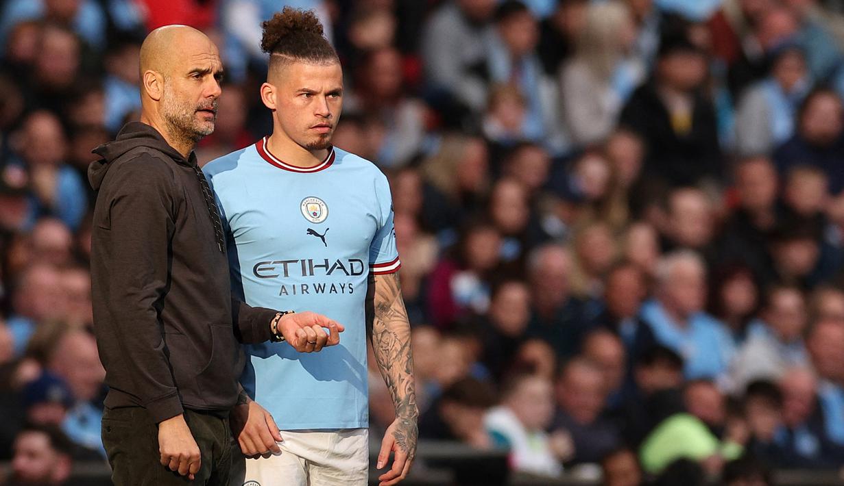 Sejak pindah ke Manchester City, karier Kalvin Phillips malah menurun. Selain kalah bersaing dari Rodri, sejumlah cedera mengganggu penampilannya. Pada musim ini, Phillips baru mendapat kesempatan bermain sebanyak sembilan kali. (AFP/Adrian Dennis)