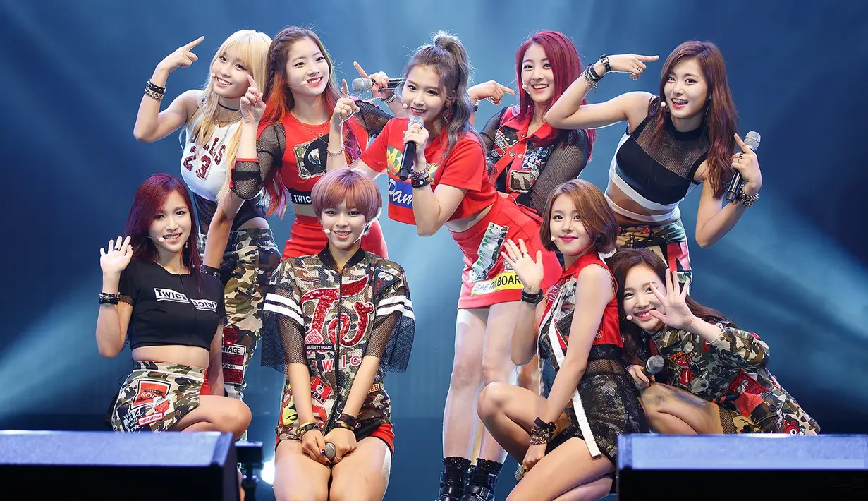 TWICE sendiri akan menyapa para penggemarnya di Indonesia melalui konser TWICE 2ND TOUR 'TWICELAND ZONE 2: Fantasy Park' IN JAKARTA. Konser ini akan digelar pada 25 Agustus mendatang. (Foto: soompi.com)