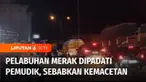 Menjelang Hari Raya Idul Fitri, pemudik dengan tujuan sejumlah daerah di Pulau Sumatera mulai memadati pelabuhan Merak, Banten, Kamis (13/4) malam. Banyaknya kendaraan pemudik membuat jalan menuju Pelabuhan Merak macet hingga 2 kilometer.
