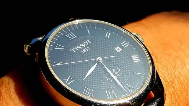 Potret jam milik Patrice Bouttier (Sumber: Instagram/elomaxsiti)