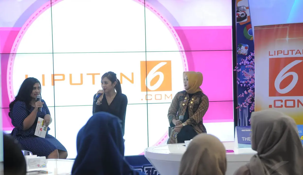 Rabu (19/11/2014), Liputan6.com mengadakan acara bulanan Women's Talk di XL Xplor – Senayan City Lt. 4, Jakarta. (Liputan6.com/Herman Zakharia)
