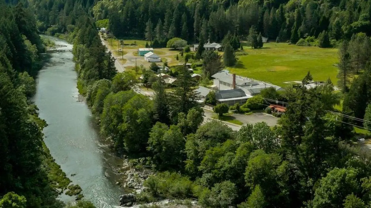 Kota Tiller. Oregon, Amerika Serikat yang sedang dalam persiapan untuk dijual. (BBC)
