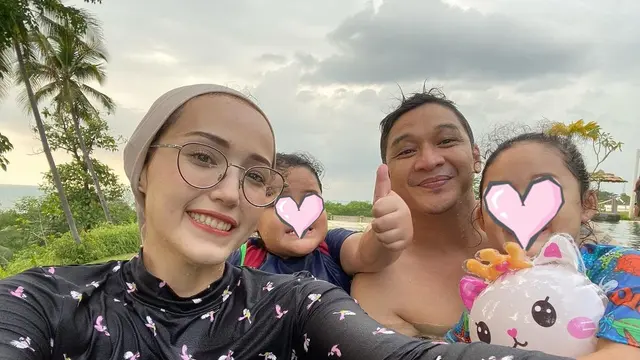 6 Potret Adelia Pasha Tanpa Makeup, Dipuji Pancarkan Cantik Alami