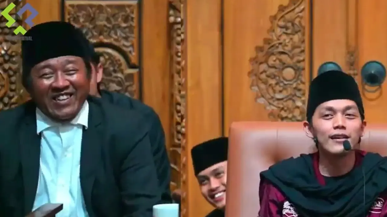 Gus Jalal dan Gus Iqdam (Tangkap Layar You Tube Ngaji Virtual / Khazim Mahrur)
