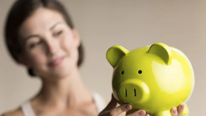 Meski Mapan, Ini 4 Tanda Kamu Suka Berhemat Demi Masa Depan