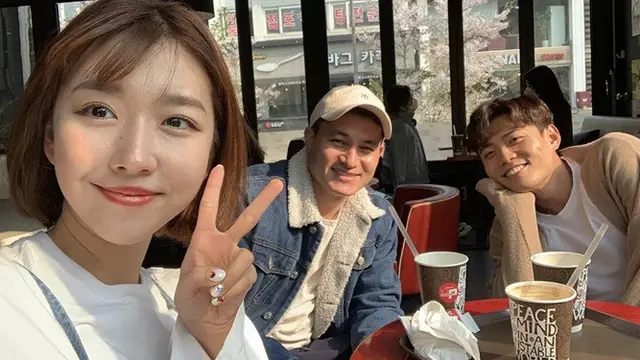 7 Pesona Jang Hansol, YouTuber Korea Roemit yang Dikenal Medok