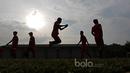Para pemain Persija Jakarta melakukan latihan mengoptimalkan fisik di Lapangan POR Sawangan, Sabtu (21/1/2017). (Bola.com/Nicklas Hanoatubun)