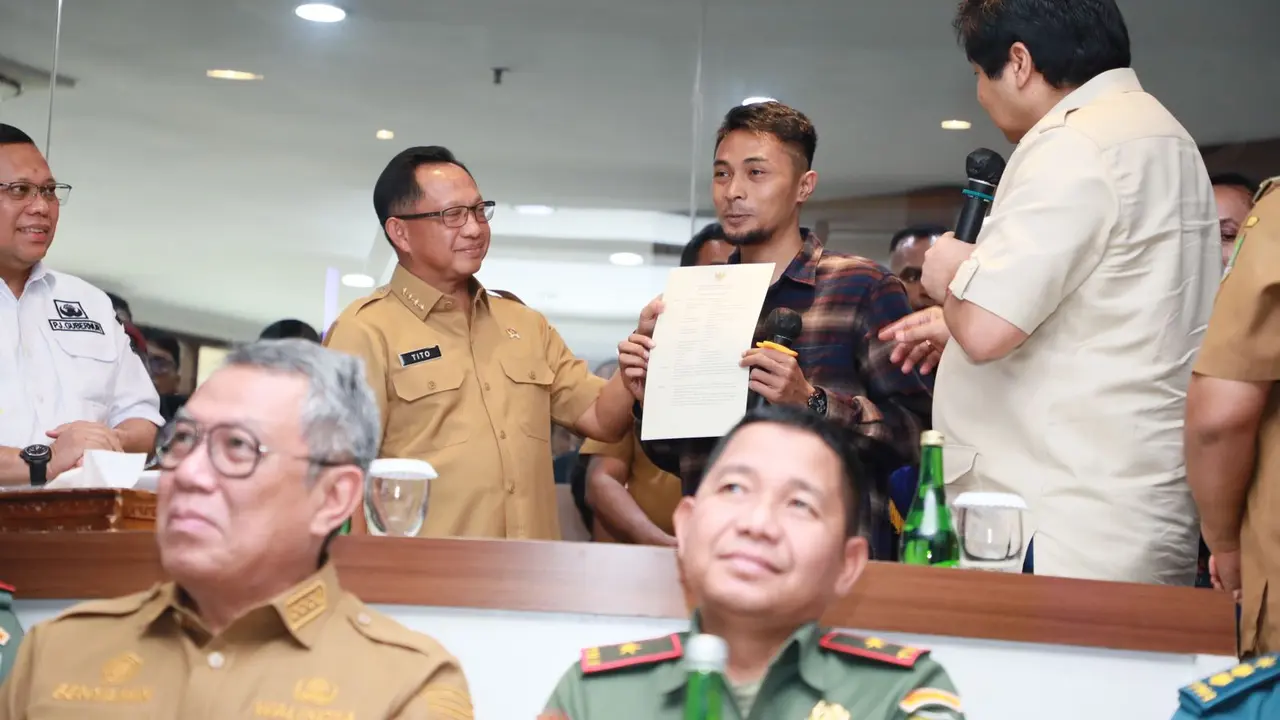 Mendagri dan Menteri Perumahan Rakyat.