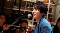 Jung Yong Hwa CNBLUE Persiapkan Debut dengan Karya Solo