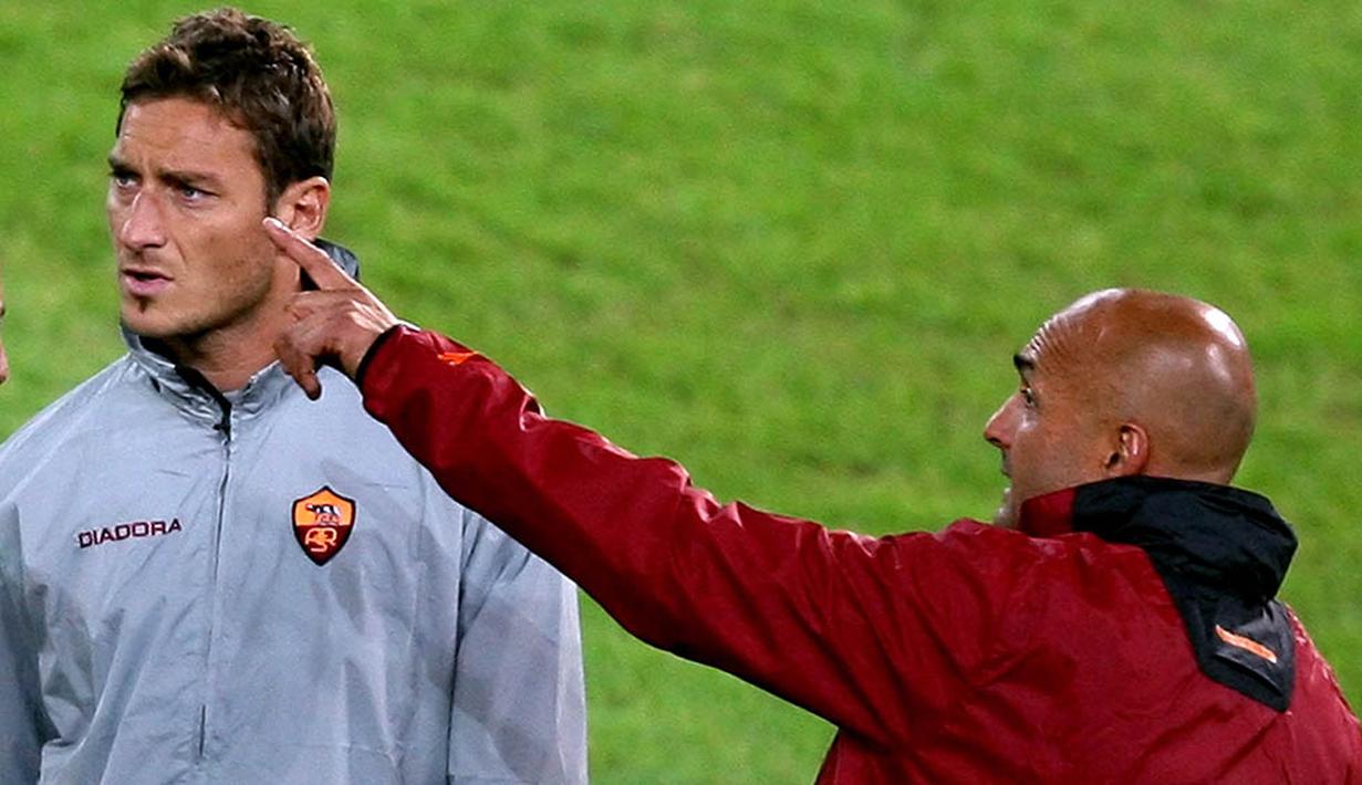 Bersama AS Roma dirinya meraih penghargaan Pelatih Terbaik Italia 2006 setelah membawa Francesco Totti dan kawan-kawan menjuarai Coppa Italia pada 2007 dan 2009, serta Piala Super Italia (2007). (AFP/Aris Messinis)