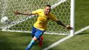2. Luan, memukau bersama Brasil di Olimpiade membuat Manchester United tertarik untuk memboyongnya. Namun menurut Calciomercato untuk mendatangkan wonderkid Gremio ini Setan Merah harus bersaing dengan Liverpool dan Juventus.  (AFP/Odd Andersen)