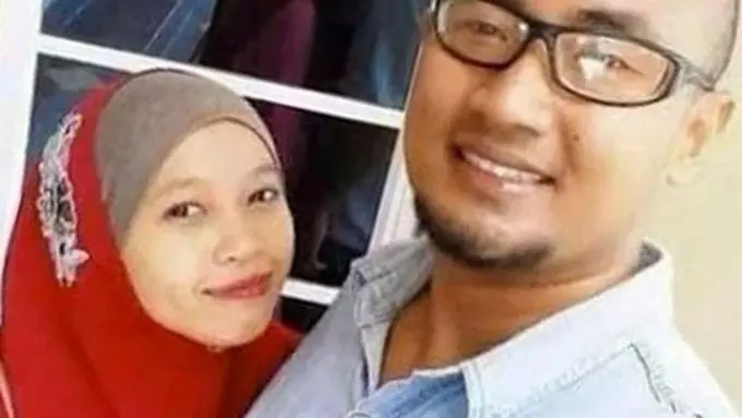 Temukan Sesuatu yang Aneh Pada Selfie Berikut Ini