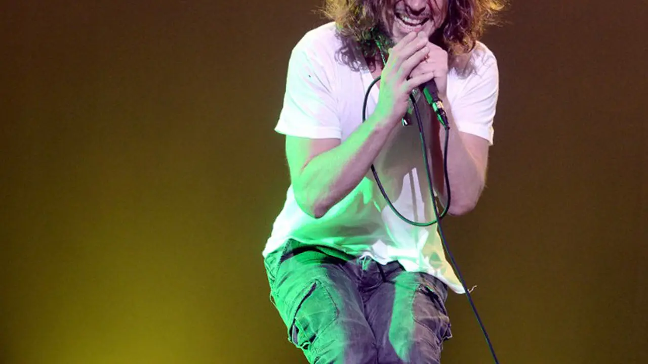 [Bintang] Chris Cornell