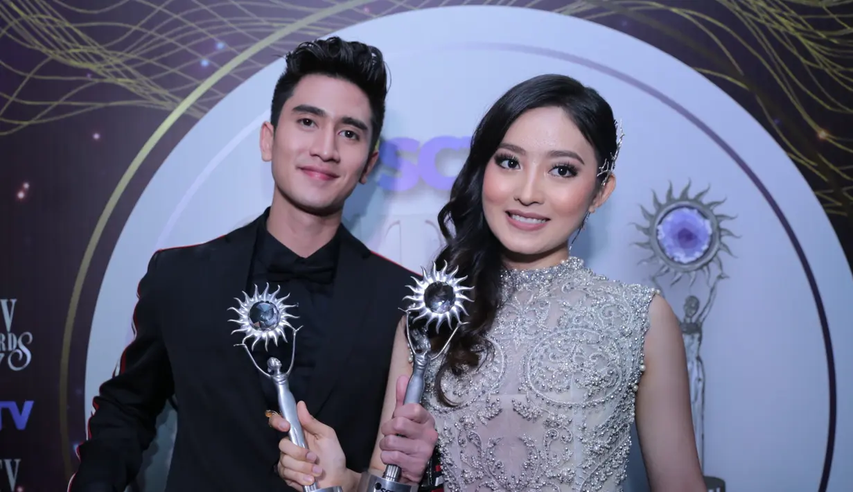 SCTV sukses menyelenggarakan ajang penghargaan bergengsi yakni SCTV Awards 2017 pada 29 November kemarin. Even yang diadakan setiap tahun ini memberikan penggargaan untuk mereka yang berkecimpung di industri hiburan. (Adrian Putra/Bintang.com)