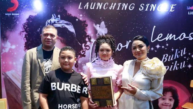 [Fimela] Amora Lemos