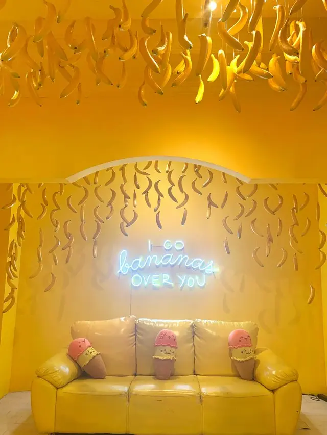 Wisata Indoor Baru di Jakarta, Bisa Main Golf sambil Foto Estetik!