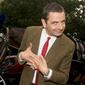 Kabar meninggal dunia pemeran 'Mr Bean' beredar luas melalui media online. Salah satu media online menyebut bahwa, Rowan meninggal akibat overdosis akibat depresi yang terus menerus. (AFP/Bintang.com)