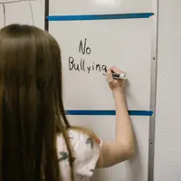 Ilustrasi Bullying Credit: pexels.com/Rodnae