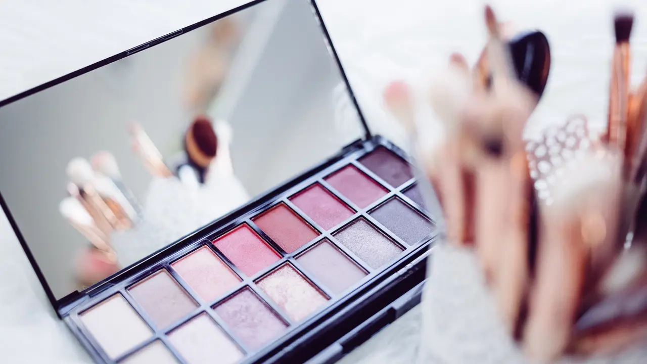 [Fimela] ilustrasi eyeshadow