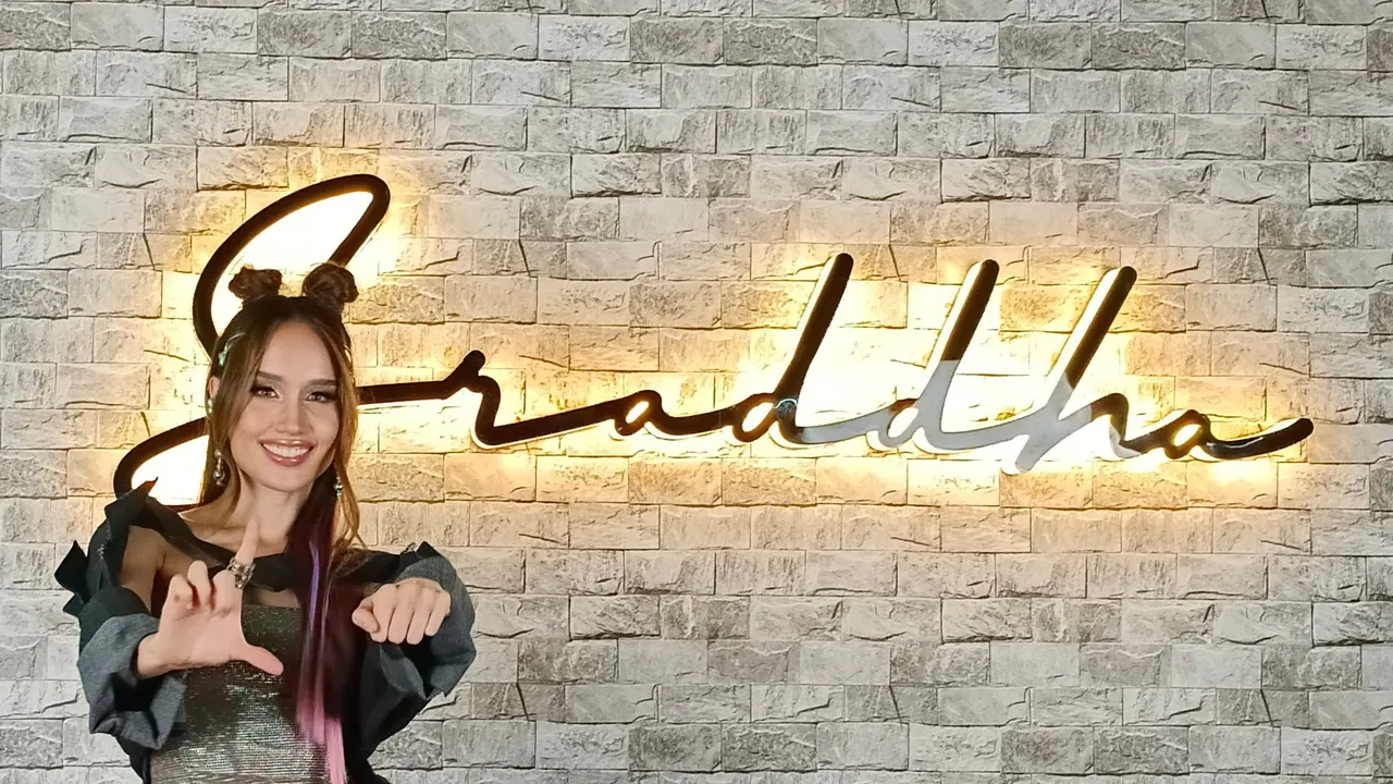 Cinta Laura (FIMELA)