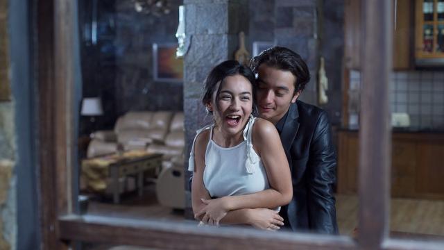 Bukan Hanya Di Sinetron Ersya Aurelia Dan Bryan Domani Juga Kompak Di Sctv Awards 2018 Showbiz Liputan6 Com