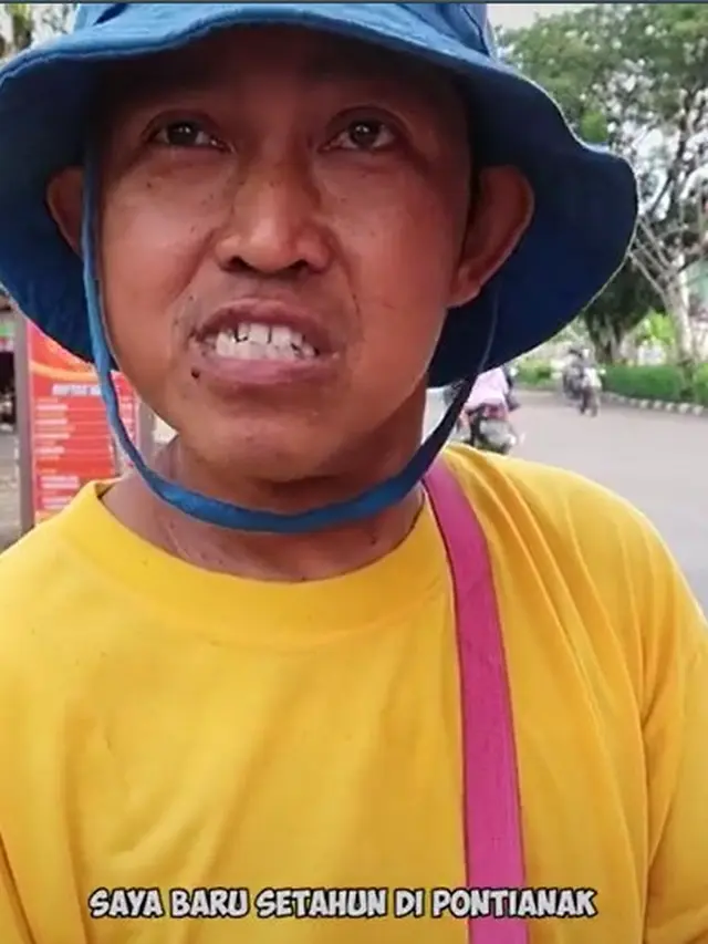 Viral Pedagang Balon Keliling Ternyata Lulusan S2, Bikin Warganet Tersentuh