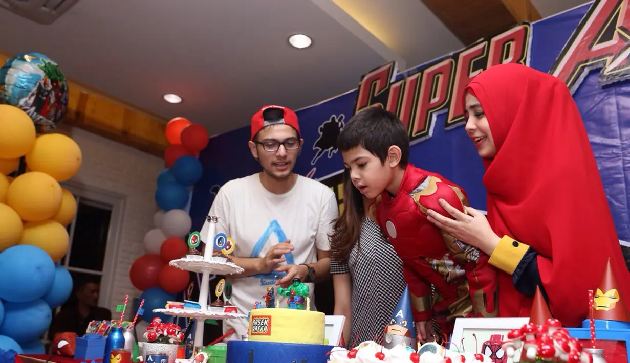 Tahun ini, Risty kebagian merayakan ulang tahun di Jakarta. Sesudah itu gantian Rifky Balweel mengajak anaknya merayakannya kembali di Hongkong. (Andy Masela/Bintang.com)