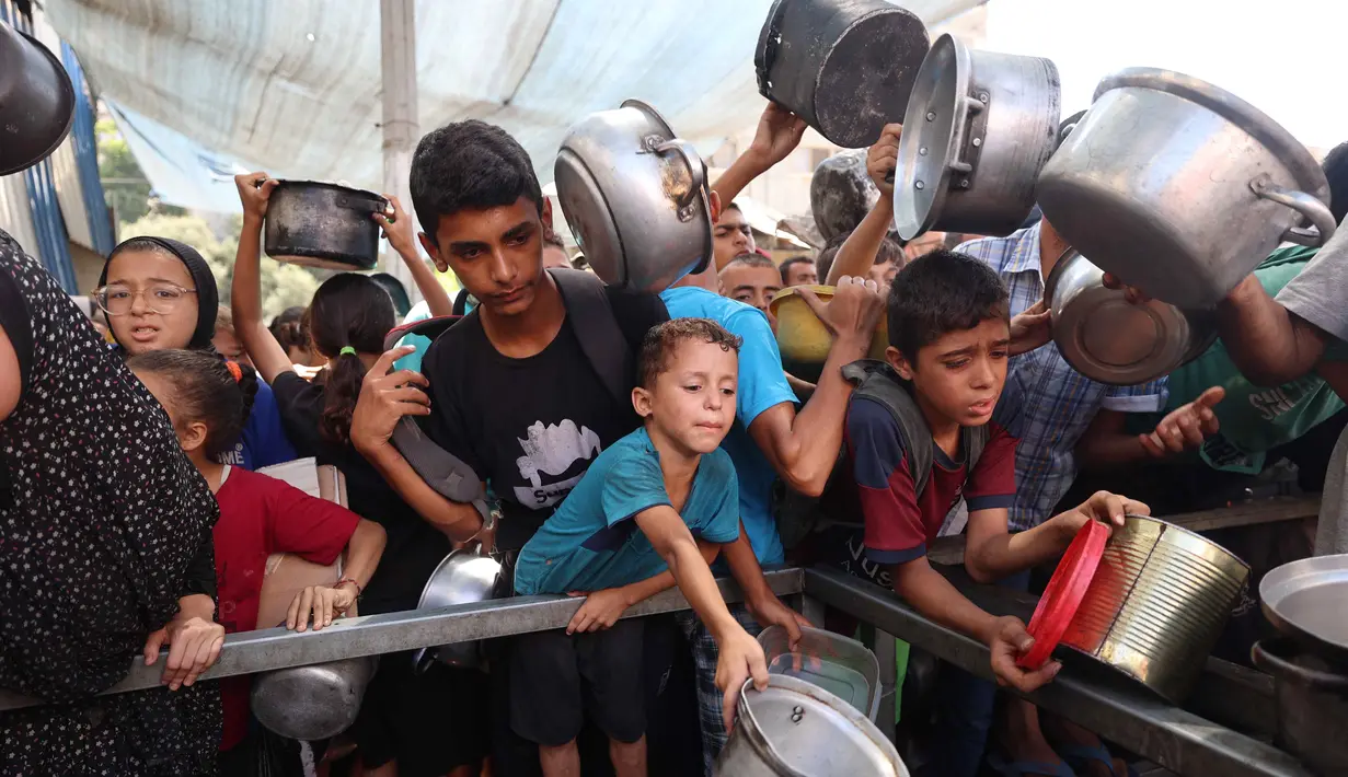 Kementerian Kesehatan Gaza juga menyebut hingga Rabu (10/9/2025) ada 404 warga Palestina telah meninggal dunia, 141 di antaranya adalah anak-anak akibat kelaparan dan kekurangan gizi parah. (Eyad BABA/AFP)
