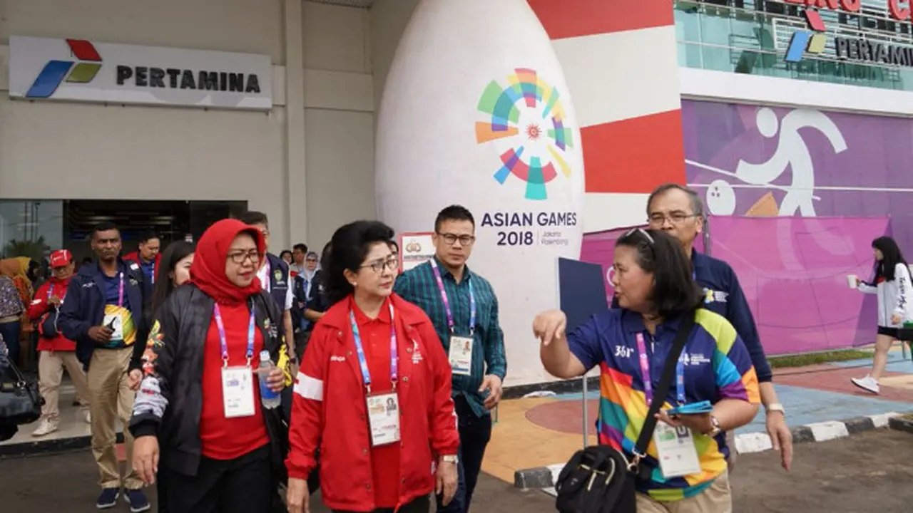 Menkes Nila Moeloek mengecek pelayanan kesehatan Asian Games yang ada di Kompleks Olahraga Jakabaring, Palembang. (Foto: Twitter/@KemenkesRI)