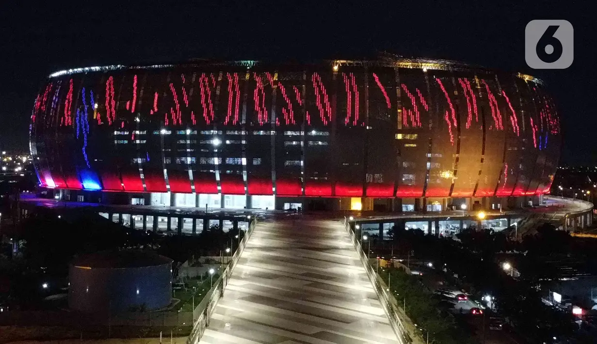 Foto udara Jakarta International Stadium (JIS), Jakarta, Selasa (15/3/2022). Berdasarkan laporan mingguan ke-132, PT Jakarta Propertindo mencatat progres realisasi pembangunan stadion yang diproyeksikan berkapasitas 82.000 penonton itu mencapai 98,60 persen. (Liputan6.com/Herman Zakharia)